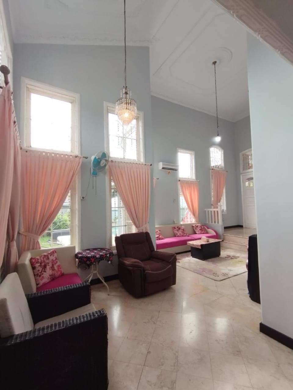 Vila Princess,Sentul 4Bedroom Dan Tenda Camping,Private Pool, Tenis Meja, Mini Billiard, Karaoke, Ayunan,Bbq, 08Satu3 80Satu6 4Satu5Satu Μπογκόρ Εξωτερικό φωτογραφία